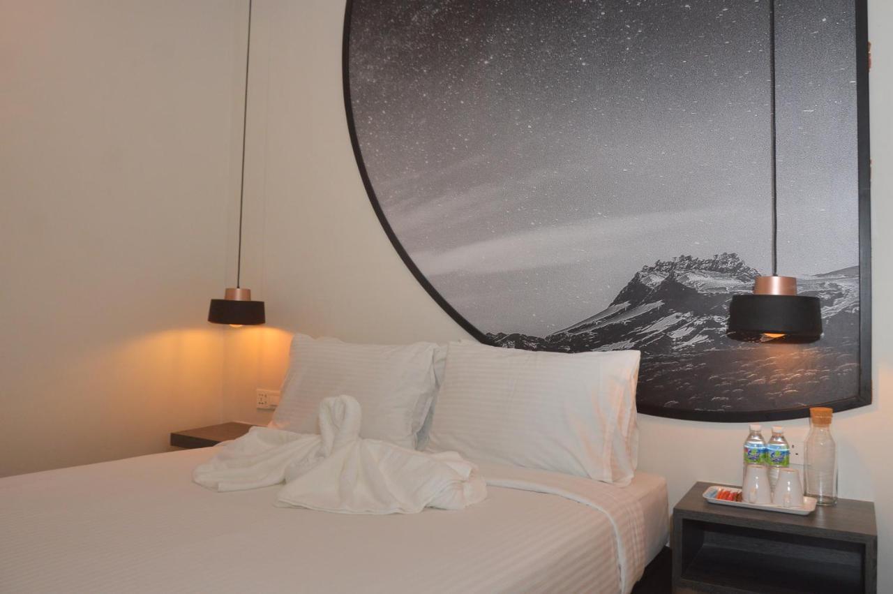 De Luna Hotel Sri Petaling — Foto 1